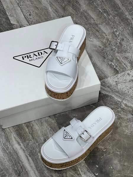 Шлепки Prada женский кожа белый 116700-9