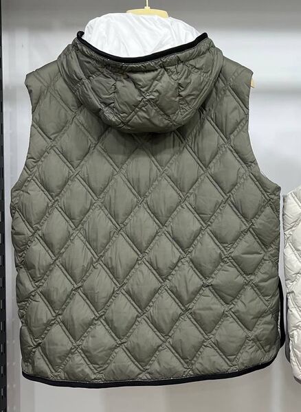 Жилет Brunello Cucinelli женский болотный 95449-5