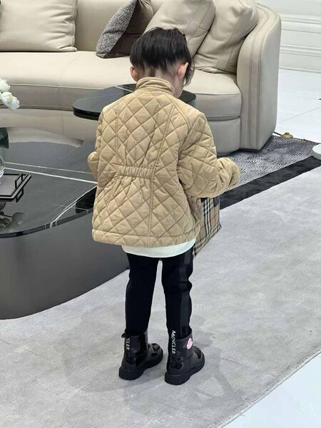 Детская куртка Moncler бежевый 176954-3