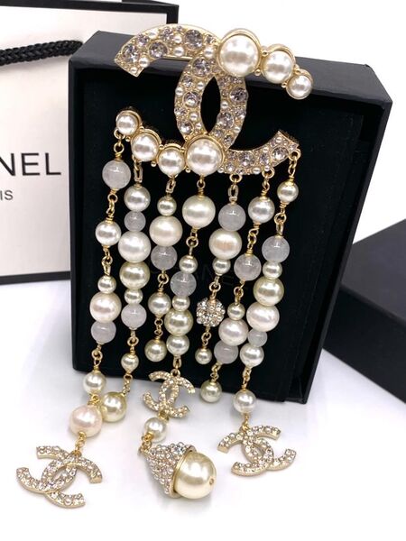 Брошь Chanel 10494