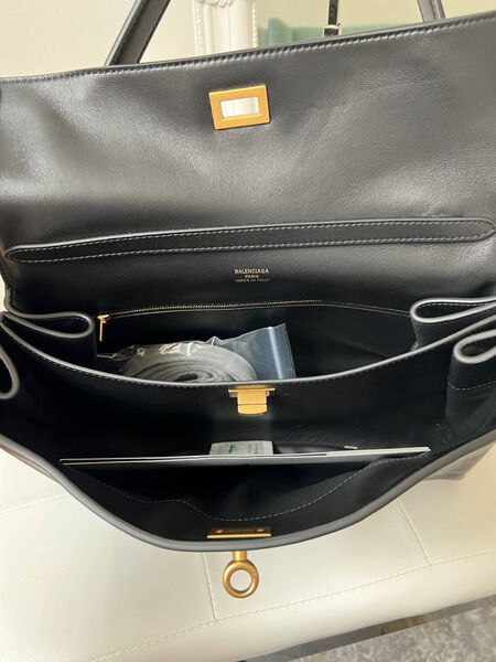 Сумка Balenciaga Rodeo женский кожа черный 146168-3