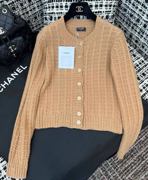 Кардиган Chanel женский вязаная ткань бежевый 136833