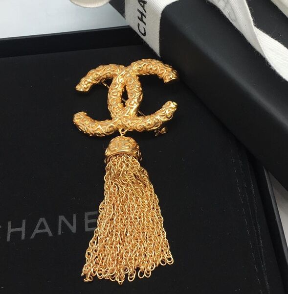 Брошь Chanel 10426