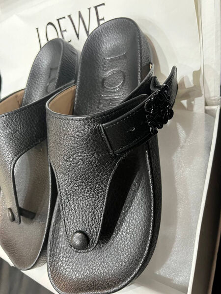 Шлепки Loewe женский кожа черный 154946-2