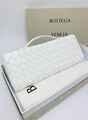 Клатч Bottega Veneta женский кожа белый 136350-2
