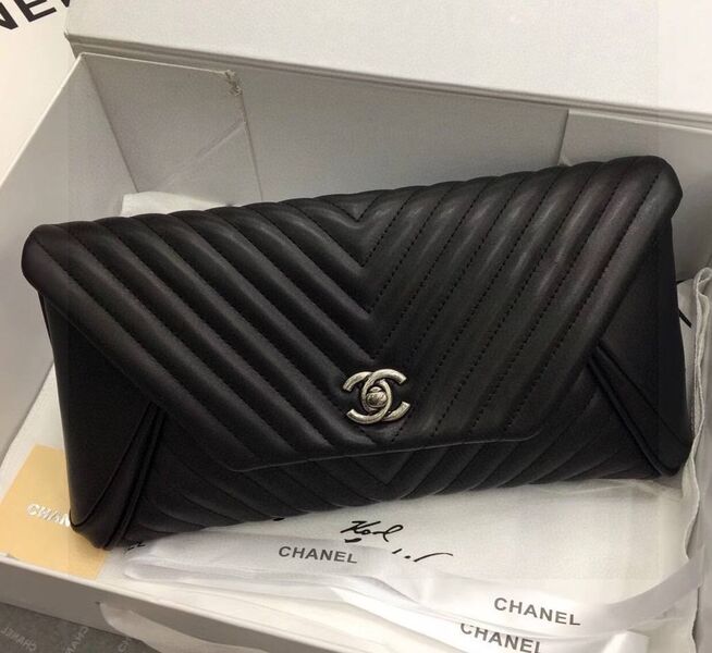 Сумка Chanel женский кожа черный 196549