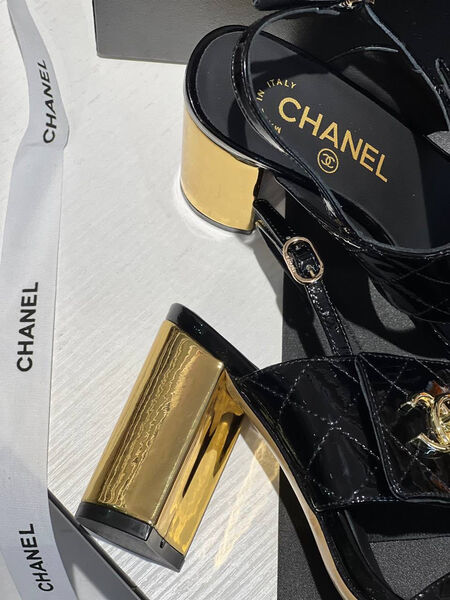 Босоножки Chanel женский кожа черный 114930-4
