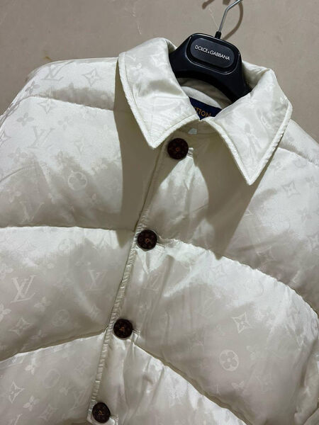 Пуховик Louis Vuitton женский белый 164542-2
