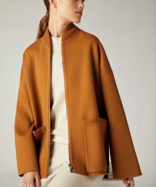 Пальто Loro Piana женский бежевый 157115