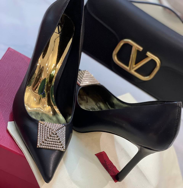 Туфли Valentino женский кожа черный 92863