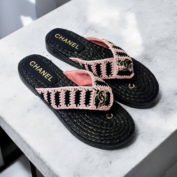 Шлепки Chanel женский черный 156275