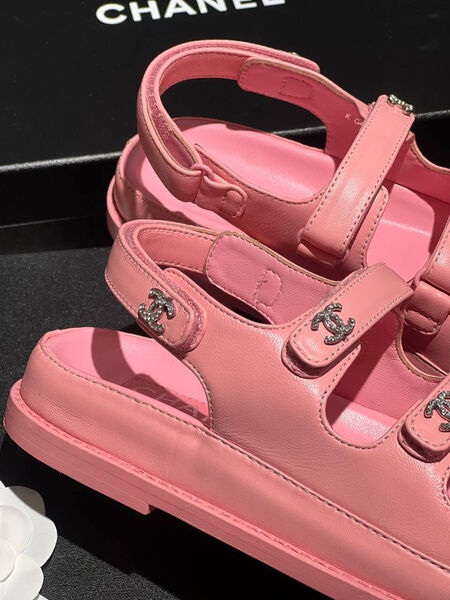Сандалии Chanel женский кожа розовый 151147-3