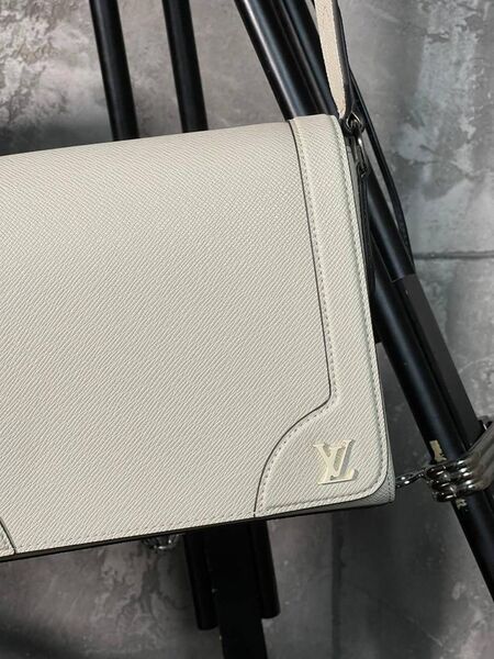 Мужская сумка мессенджер Louis Vuitton мужской кожа белый 42923-5