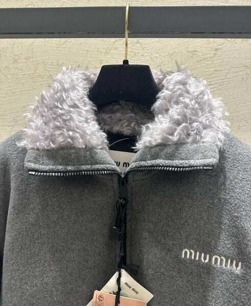 Куртка Miu Miu женский графитовый 171336-3