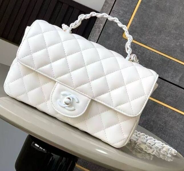 Сумка Chanel женский кожа белый 179259