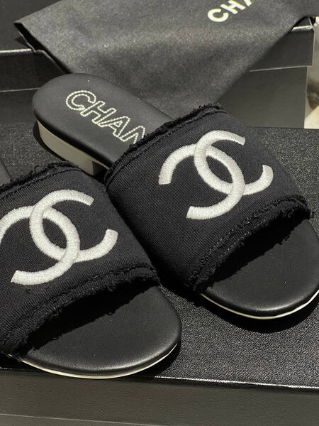 Шлепки Chanel женский текстиль черный 154250-2