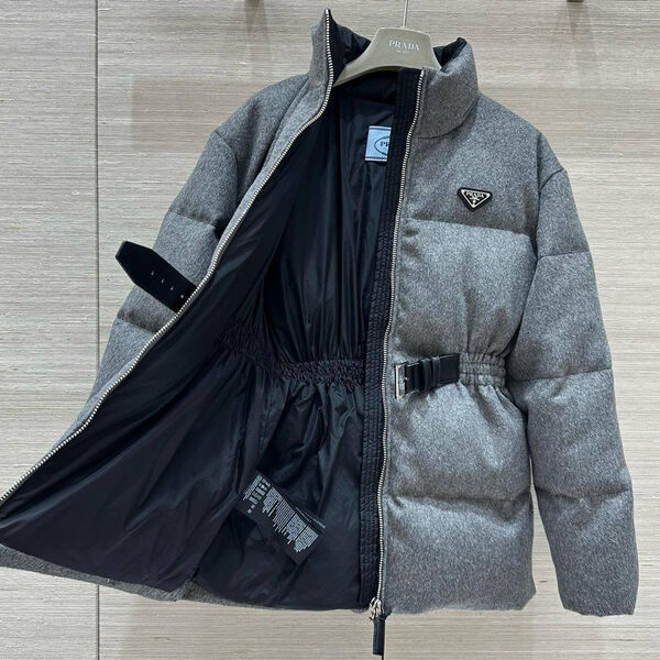 Пуховик Prada женский графитовый 201940-3