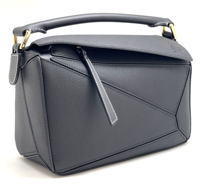 Сумка Loewe женский кожа черный 102778-2