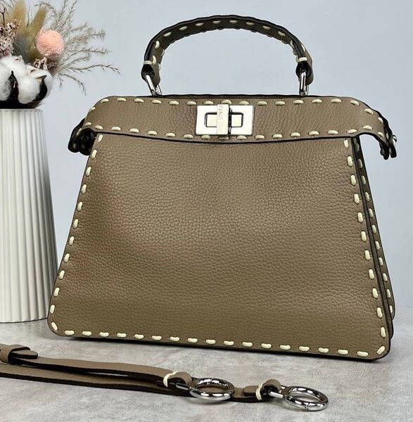 Сумка Fendi Peekaboo женский кожа бежевый 147293