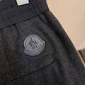 Мужские брюки Moncler мужской графитовый 101438-2