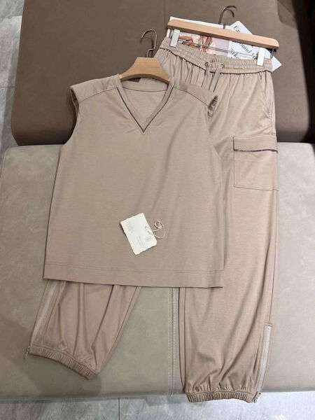 Костюм Brunello Cucinelli женский бежевый 192563-4