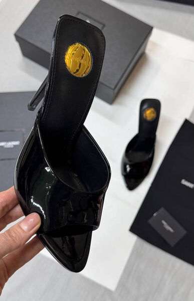 Шлепки Saint Laurent женский кожа черный 193109-3
