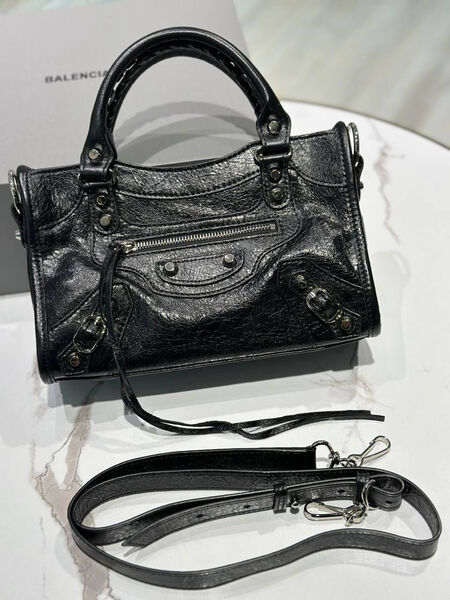 Сумка Balenciaga женский кожа черный 183567