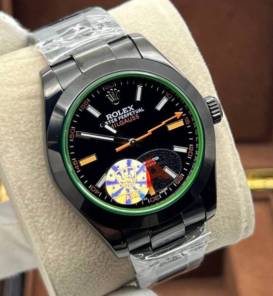 Часы Rolex Milgauss черный,серебристый 155552