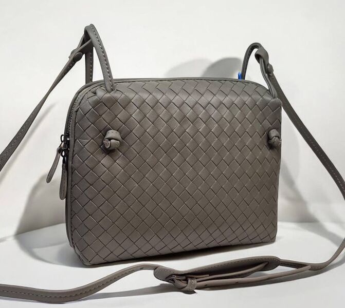 Сумка Bottega Veneta женский кожа графитовый 170616