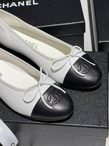 Балетки Chanel женский кожа белый 149323-2