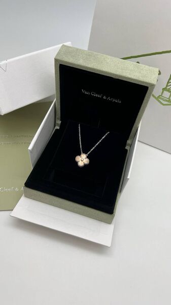 Колье Van Cleef розовый 176094