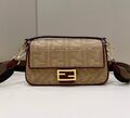 Сумка Fendi Baguette женский текстиль бежевый 142097-1