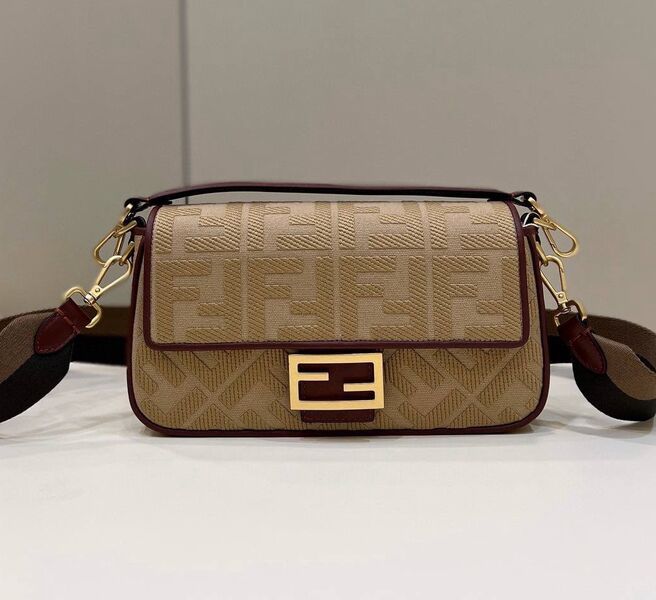 Сумка Fendi Baguette женский текстиль бежевый 142097