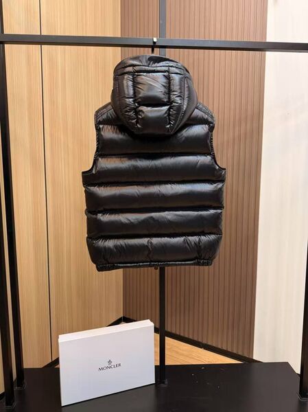 Moncler мужской черный 2025177-5