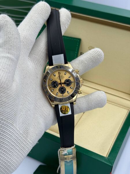 Rolex Daytona m5872227-1-2