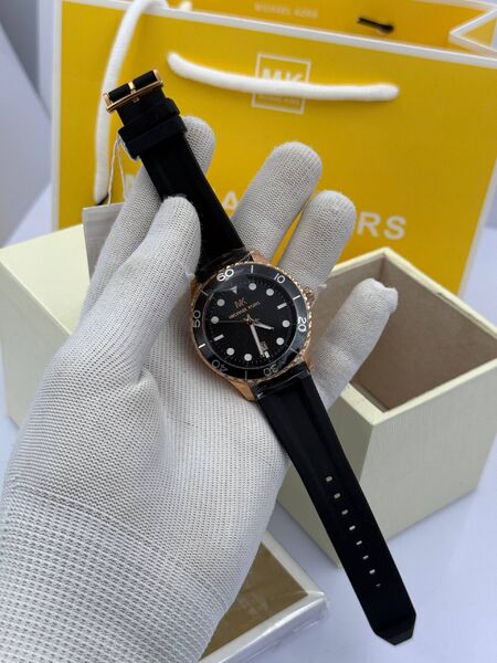 Michael Kors a8488410-1-5
