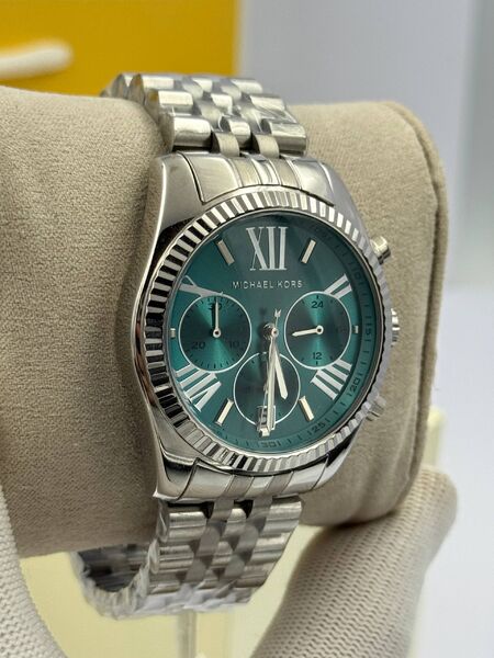 Michael Kors r7879329-1-2