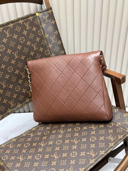 Chanel женский кожа h1524960-1-3