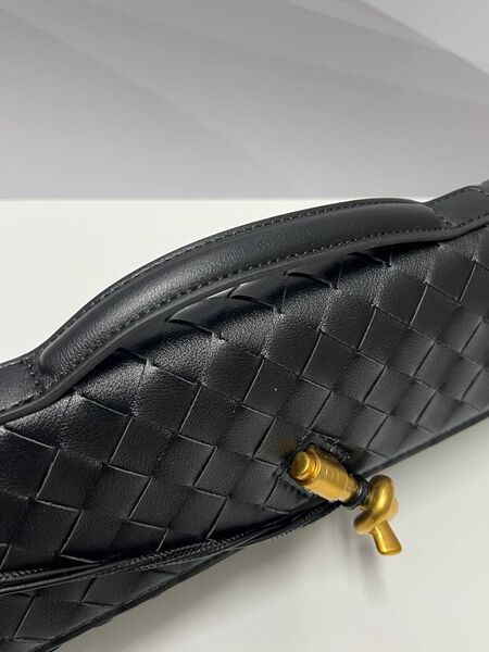 Сумка Bottega Veneta женский кожа черный l7642540-1-4