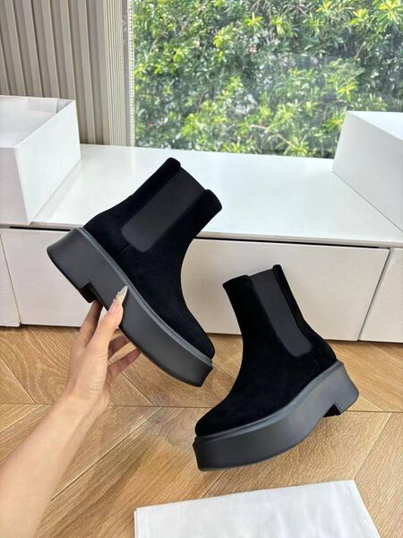 Ботинки The Row Zipped Boot j4163073-6