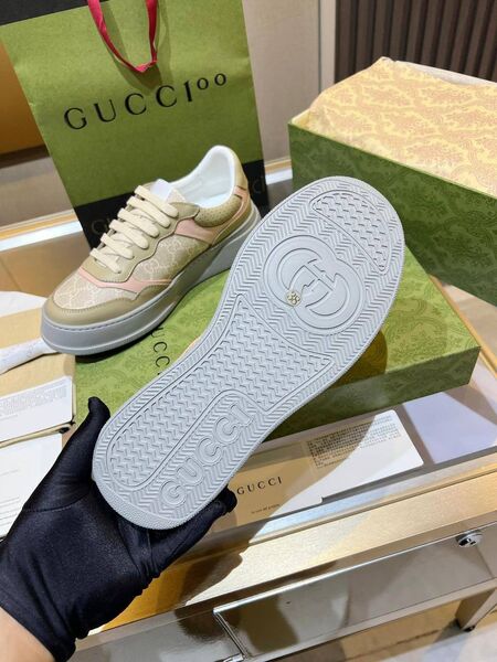 Женские кроссовки Gucci w0321518-1-3