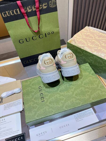Женские кроссовки Gucci w0321518-1-6
