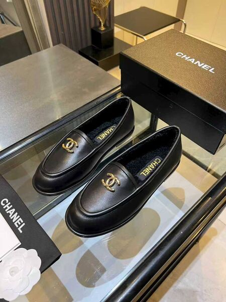 Женские лоферы Gucci кожа черный w0456588-1