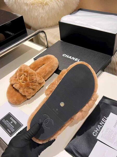 Меховые тапочки Chanel женский натуральный мех w4675311-1-2