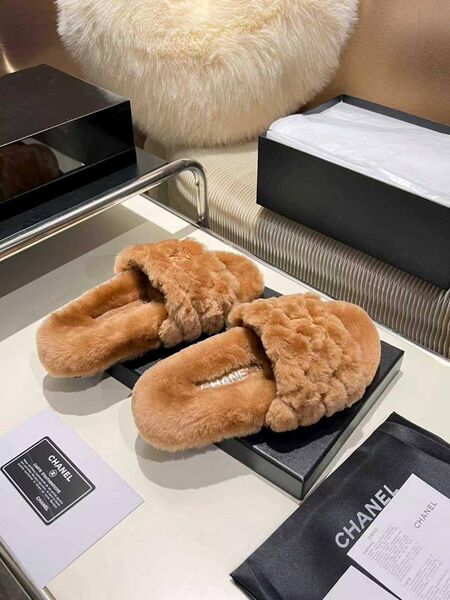 Меховые тапочки Chanel женский натуральный мех w4675311-1-4