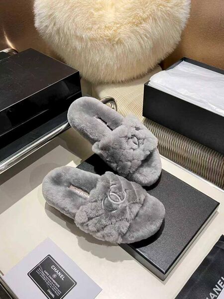 Меховые тапочки Chanel женский натуральный мех графитовый e9937542-1-7