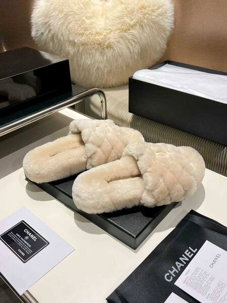 Меховые тапочки Chanel женский натуральный мех y3340204-1-7