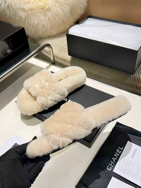 Меховые тапочки Chanel y3340204-6
