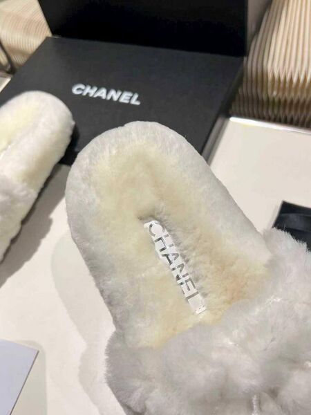 Меховые тапочки Chanel женский натуральный мех белый k6144736-1-5
