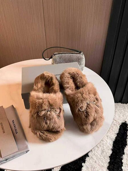 Меховые тапочки Balenciaga женский натуральный мех r4980537-1-2